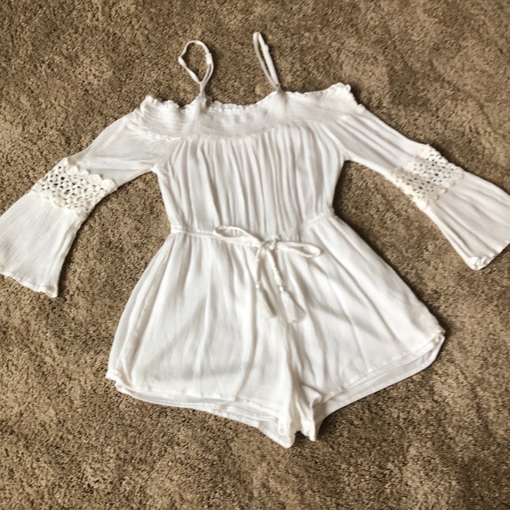 Indulge instyle size S white romper